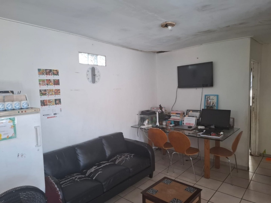 To Let 2 Bedroom Property for Rent in Portlands Western Cape